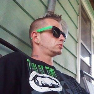 Meet your Posher, Dustin